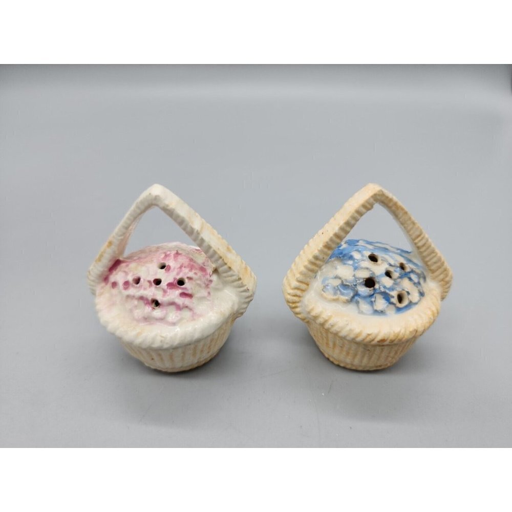 Vintage Maruri 1940s Pie baskets Salt & Pepper Shakers Porcelain 2" japan